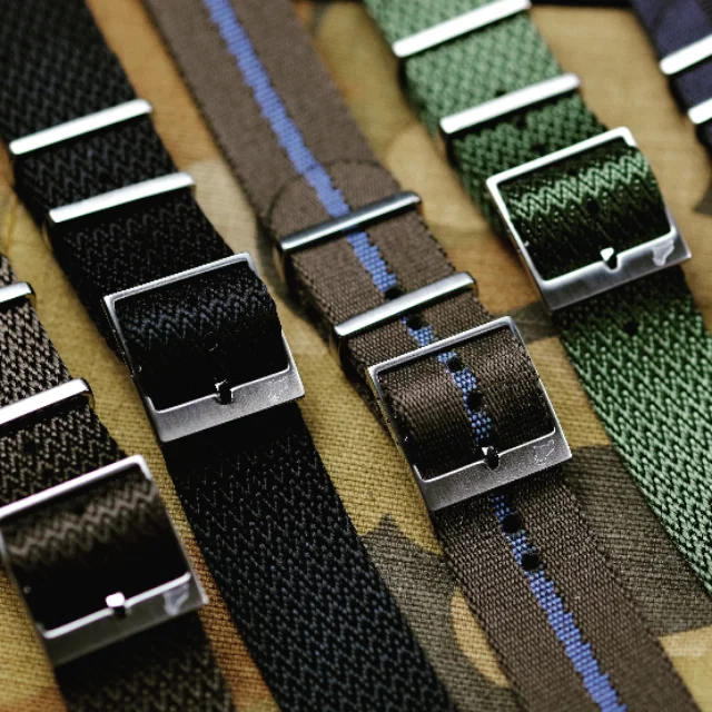 Ultralydsbore-hullerbåndsskæremaskine, ultralyds-tekstiletikette-skæremaskine, satinbåndsklippemaskine