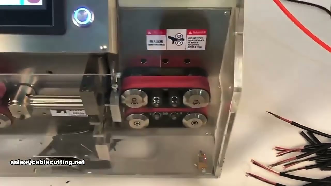 Automatisk maskin til skæring og afisolering af PVC-kappe internetkabel med flere kerner