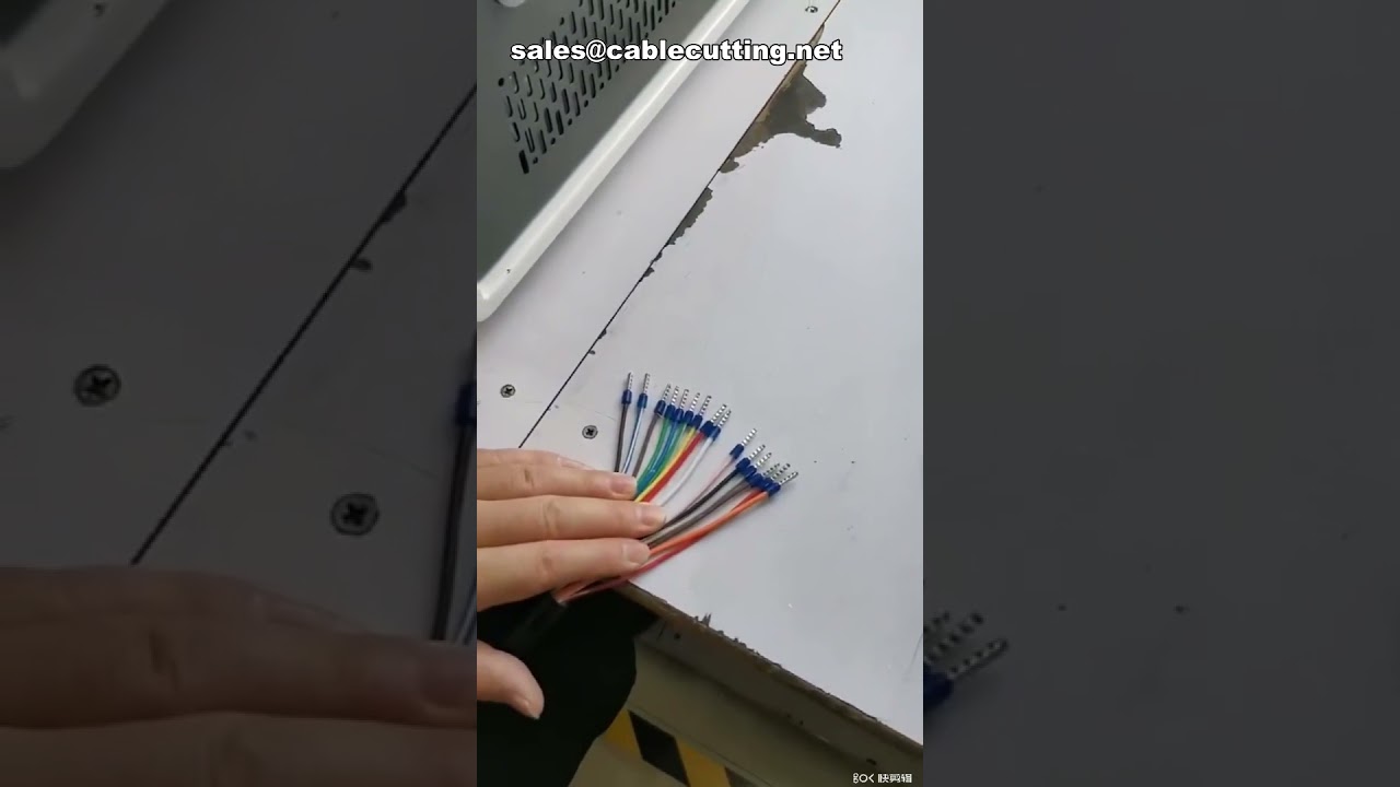 Semi-automatisk krympemaskin til isolerede ferrule- og kabelterminaler